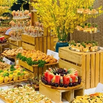 Dịch vụ đặt tiệc sinh