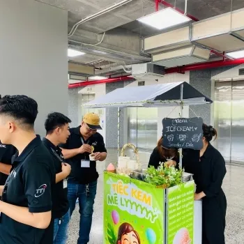 LẦN ĐẦU TIÊN C&Oacu