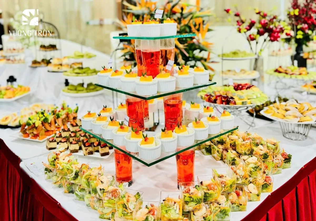 Tổ chức tiệc buffet healthy, eat clean tại văn phòng