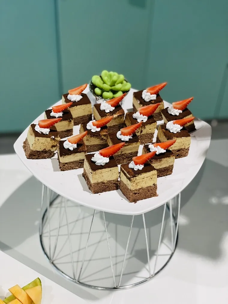 Bánh tiramisu trong buổi tiệc teabreak