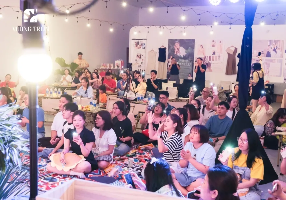 Tiệc tất niên góp món ấm cúng, thân mật và tăng kết nối đội nhóm